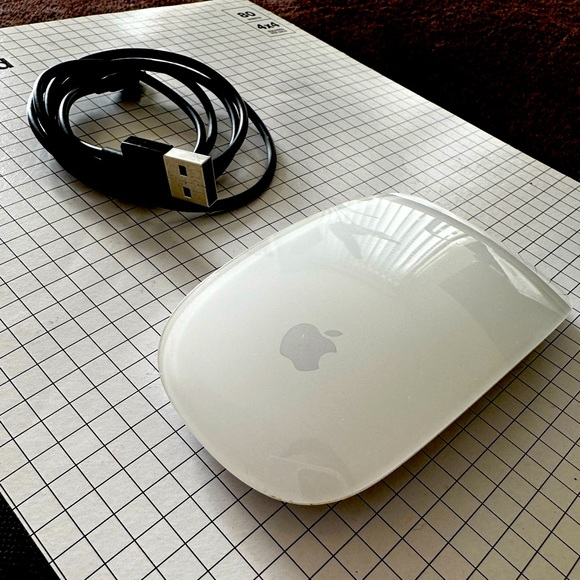 Mac Magic Mouse. - Picture 1 of 2
